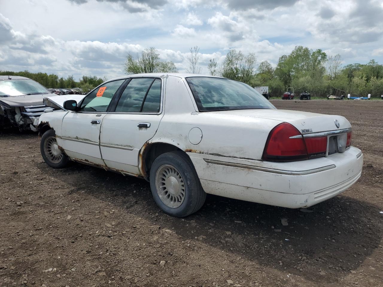 2MEFM75W8YX740878 2000 Mercury Grand Marquis Ls