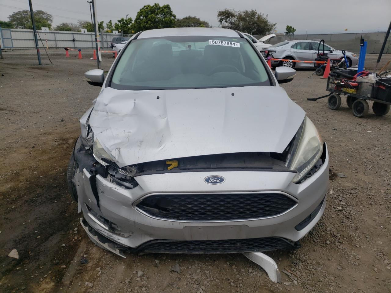 2016 Ford Focus Se vin: 1FADP3F29GL384124