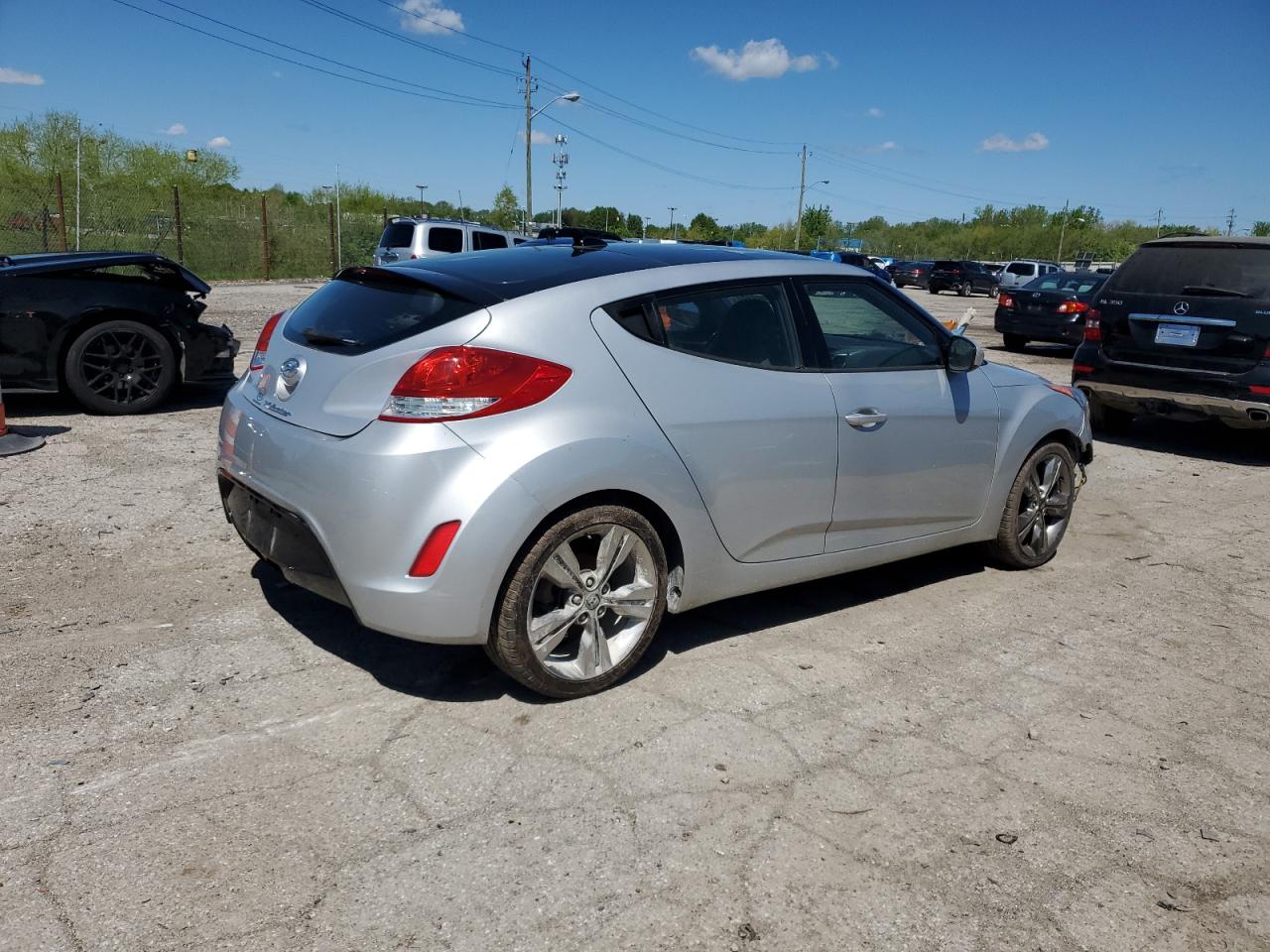 KMHTC6AD8GU264901 2016 Hyundai Veloster