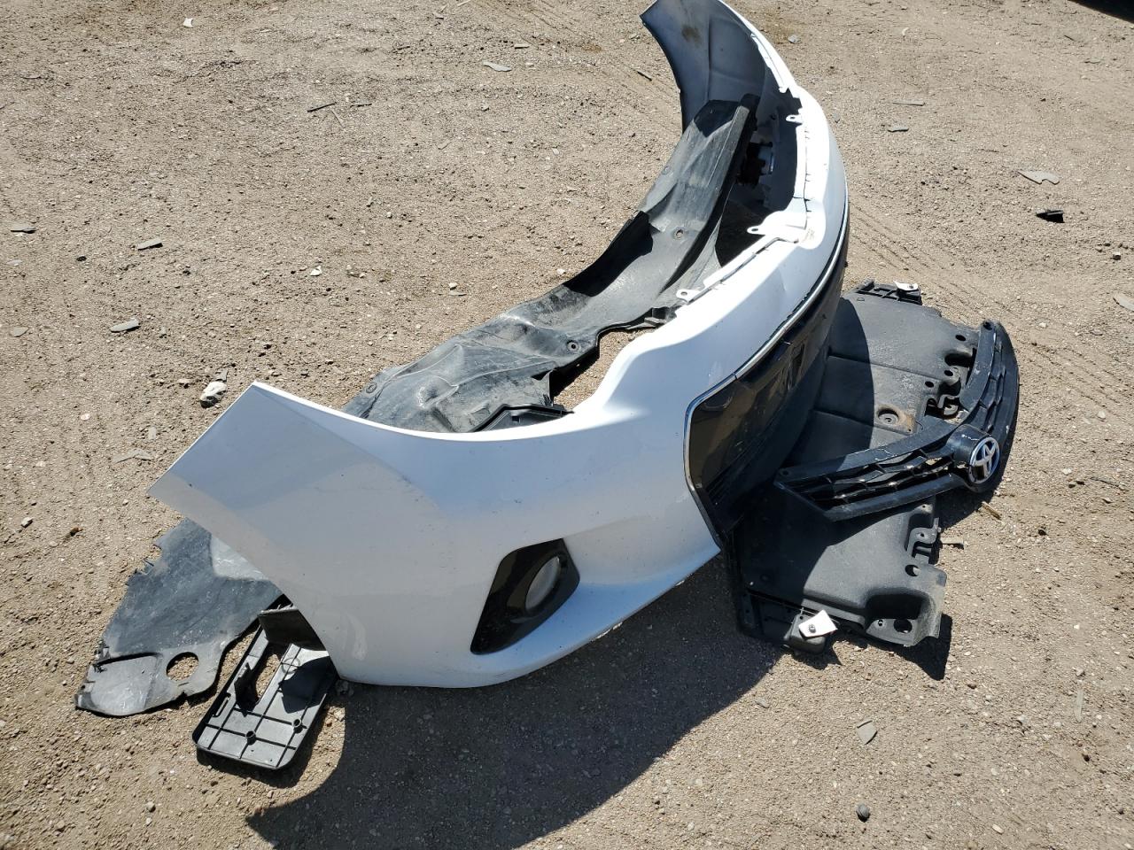 5YFBURHEXFP365737 2015 Toyota Corolla L