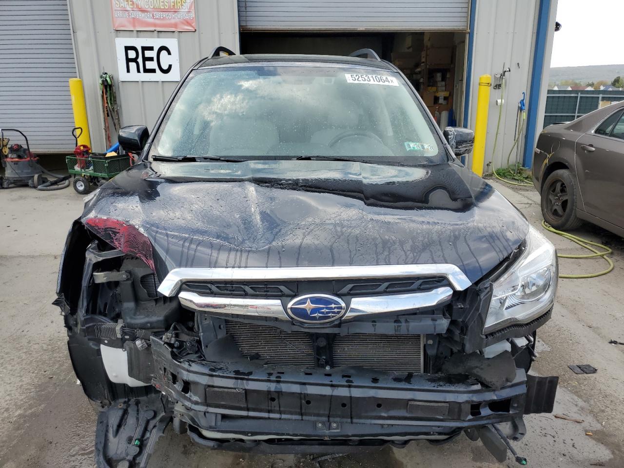 2017 Subaru Forester 2.5I Premium vin: JF2SJAGC2HH427271