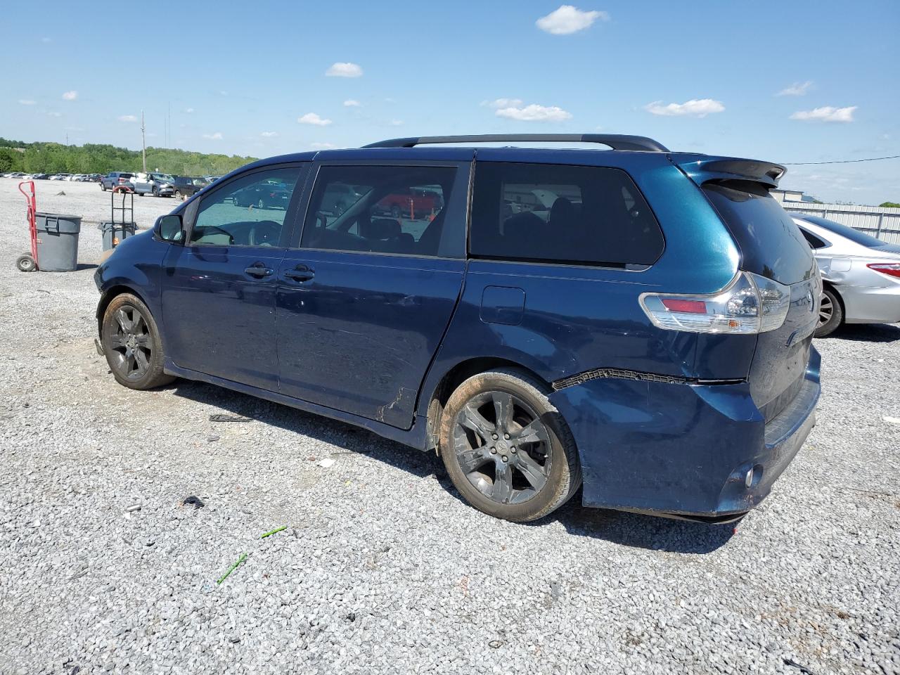 5TDXK3DC5BS107334 2011 Toyota Sienna Sport