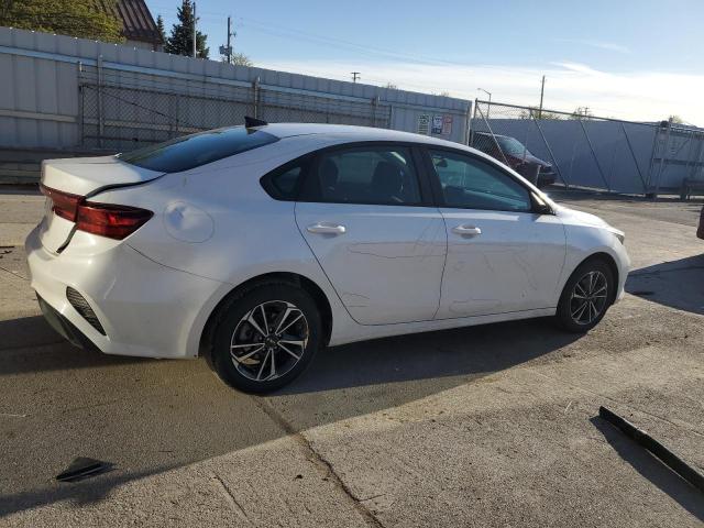 3KPF24AD5RE695559 Kia Forte LX 3