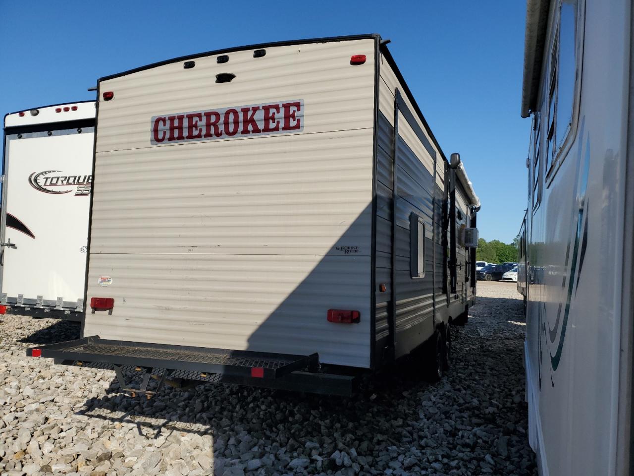 4X4TCKF21GX123827 2016 Wildwood Cherokee