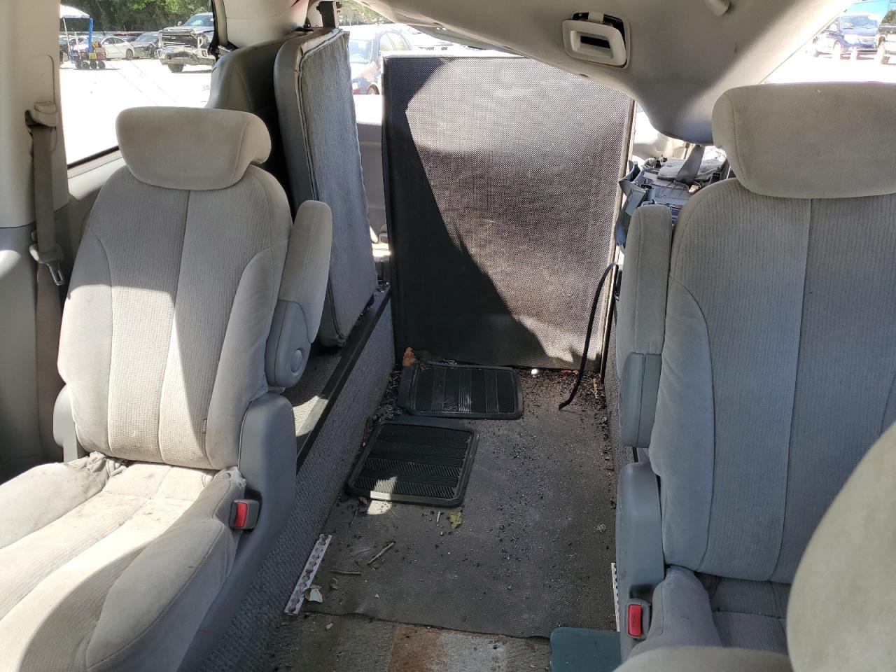 KNDMB233366018205 2006 Kia Sedona Ex