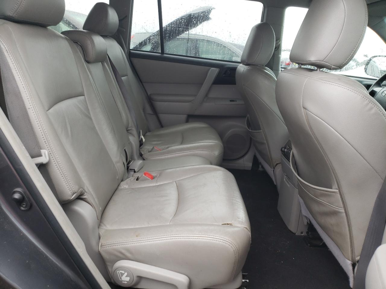 5TDZA3EH1CS017962 2012 Toyota Highlander Base