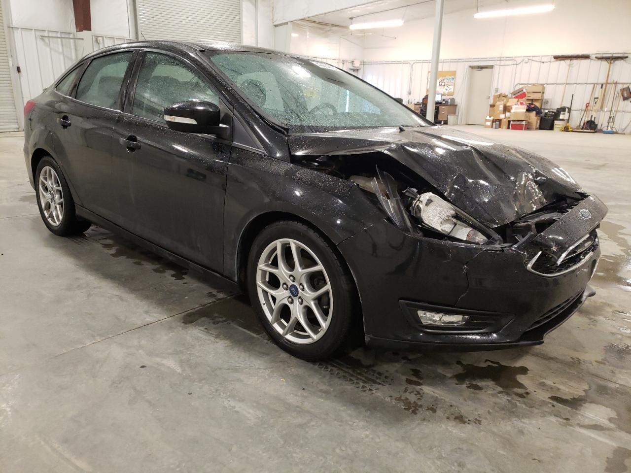 2015 Ford Focus Se vin: 1FADP3F26FL385522