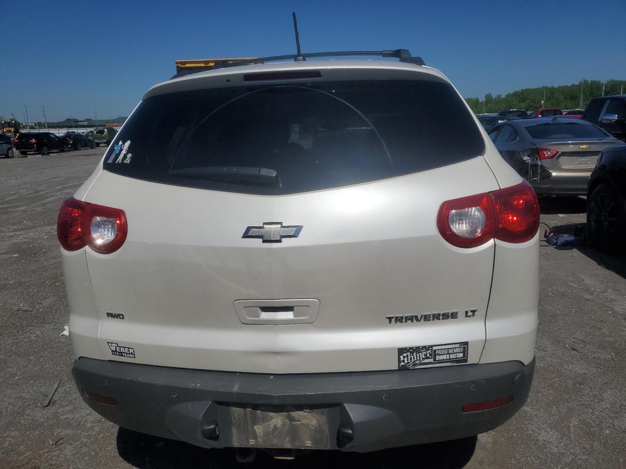 1GNKVGED6CJ104481 2012 Chevrolet Traverse Lt