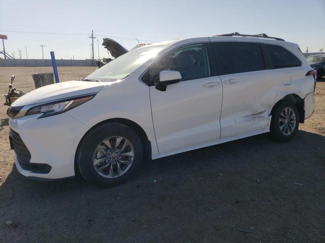 Lot #2524381986 2023 TOYOTA SIENNA LE salvage car