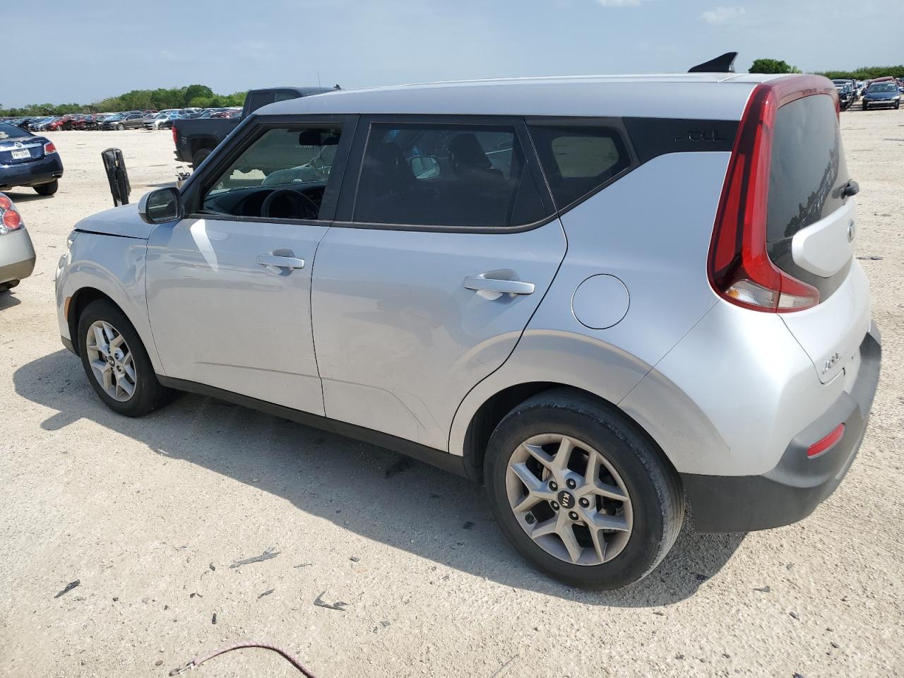 KNDJ23AUXL7015943 2020 Kia Soul Lx