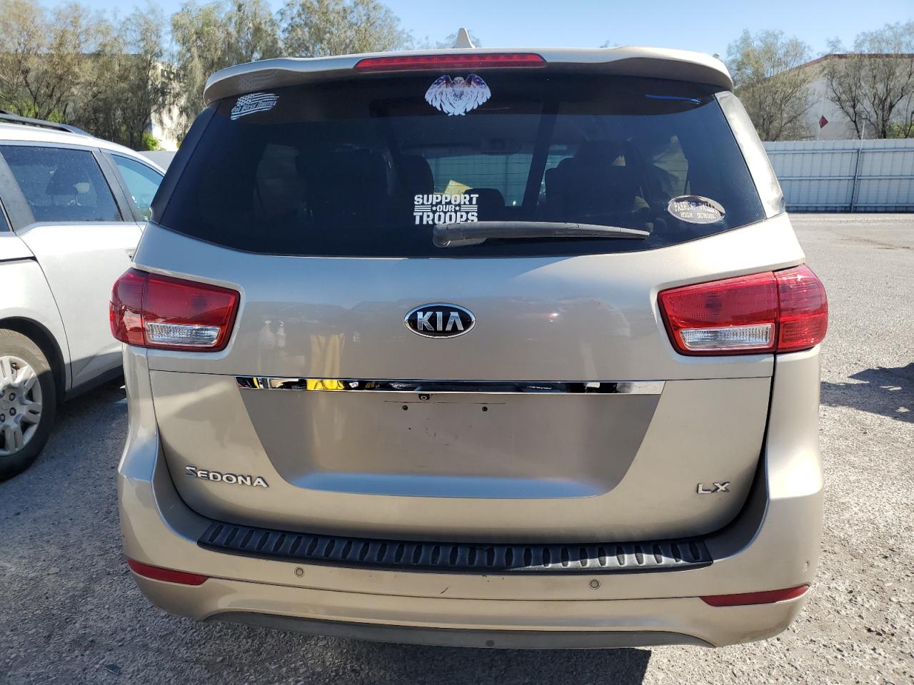 2016 Kia Sedona Lx vin: KNDMB5C12G6178349