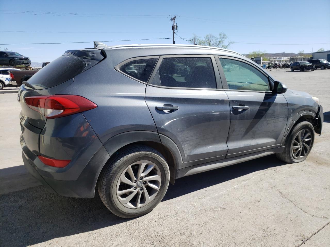 KM8J33A40JU601168 2018 Hyundai Tucson Sel