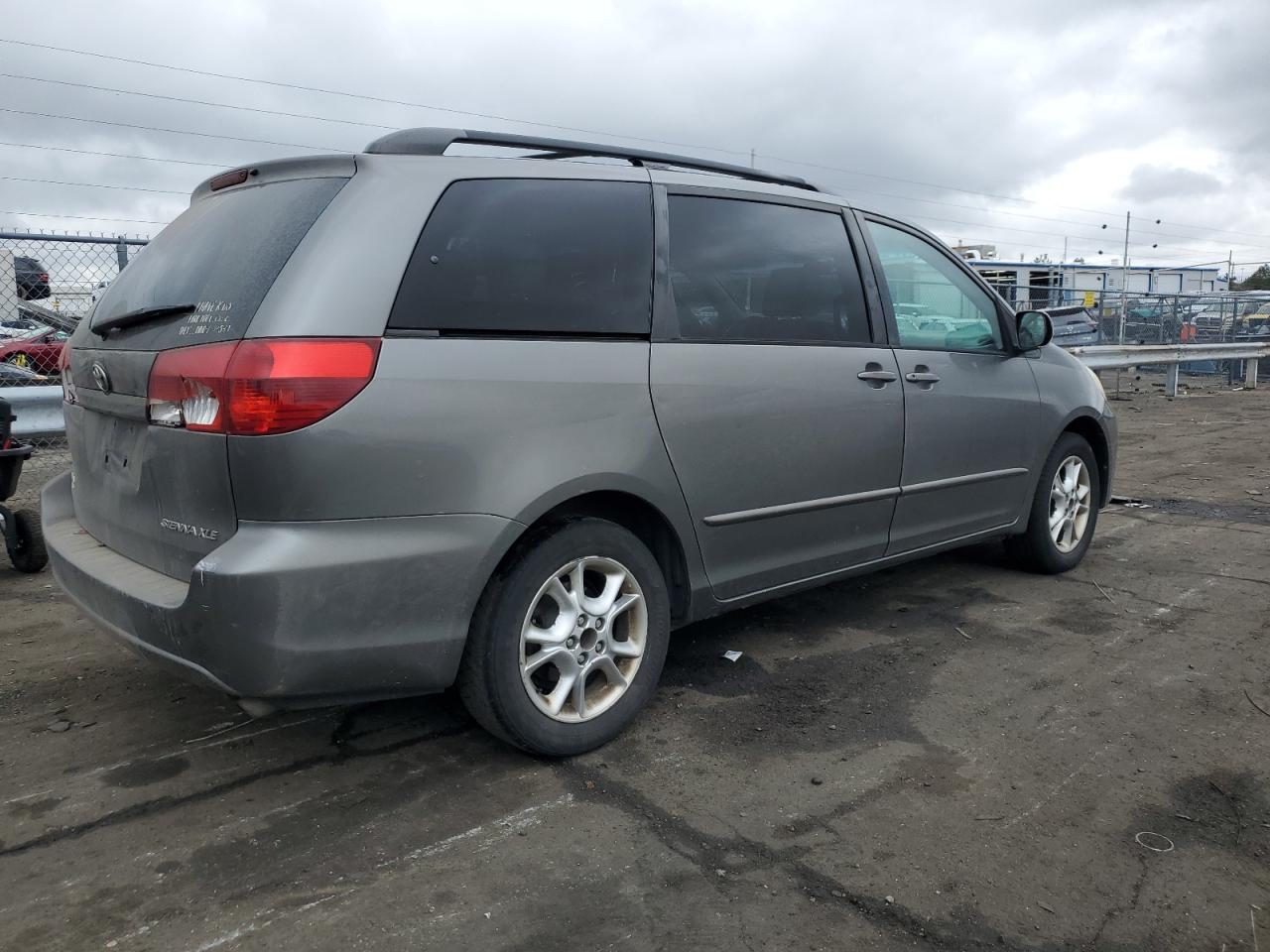 5TDZA22C75S231537 2005 Toyota Sienna Xle