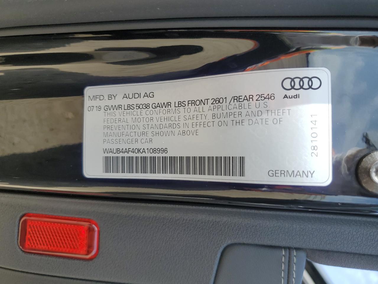 WAUB4AF40KA108996 2019 Audi S4 Premium Plus