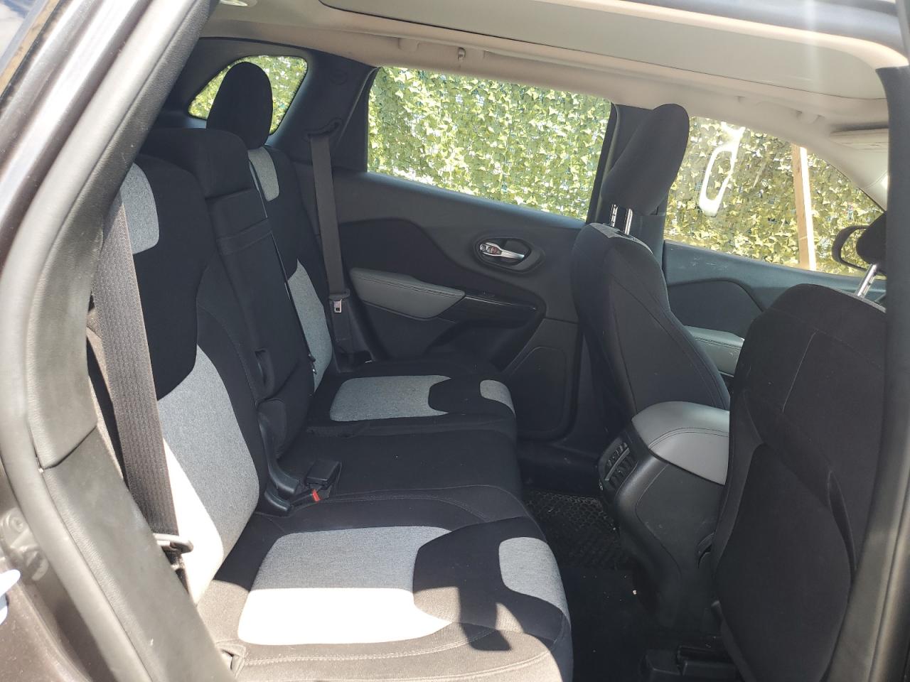 1C4PJMCS6EW316832 2014 Jeep Cherokee Latitude