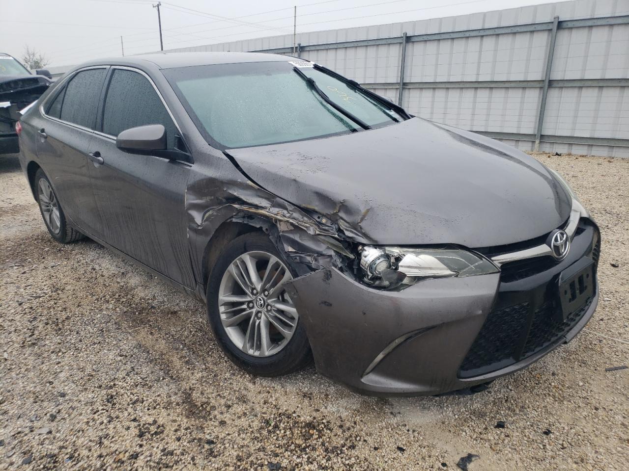 2016 Toyota Camry Le vin: 4T1BF1FKXGU530271