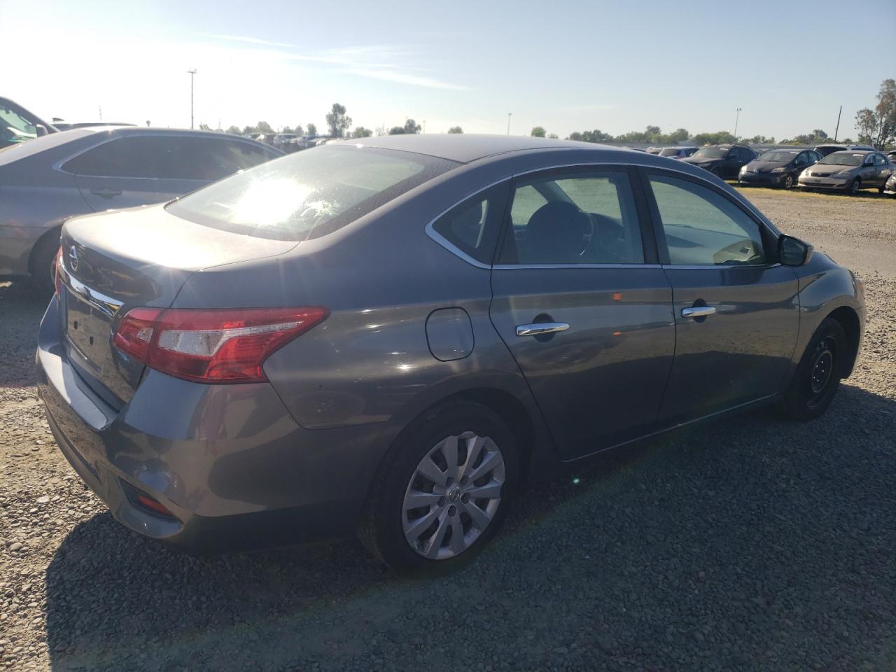 2018 Nissan Sentra S vin: 3N1AB7AP1JY292044