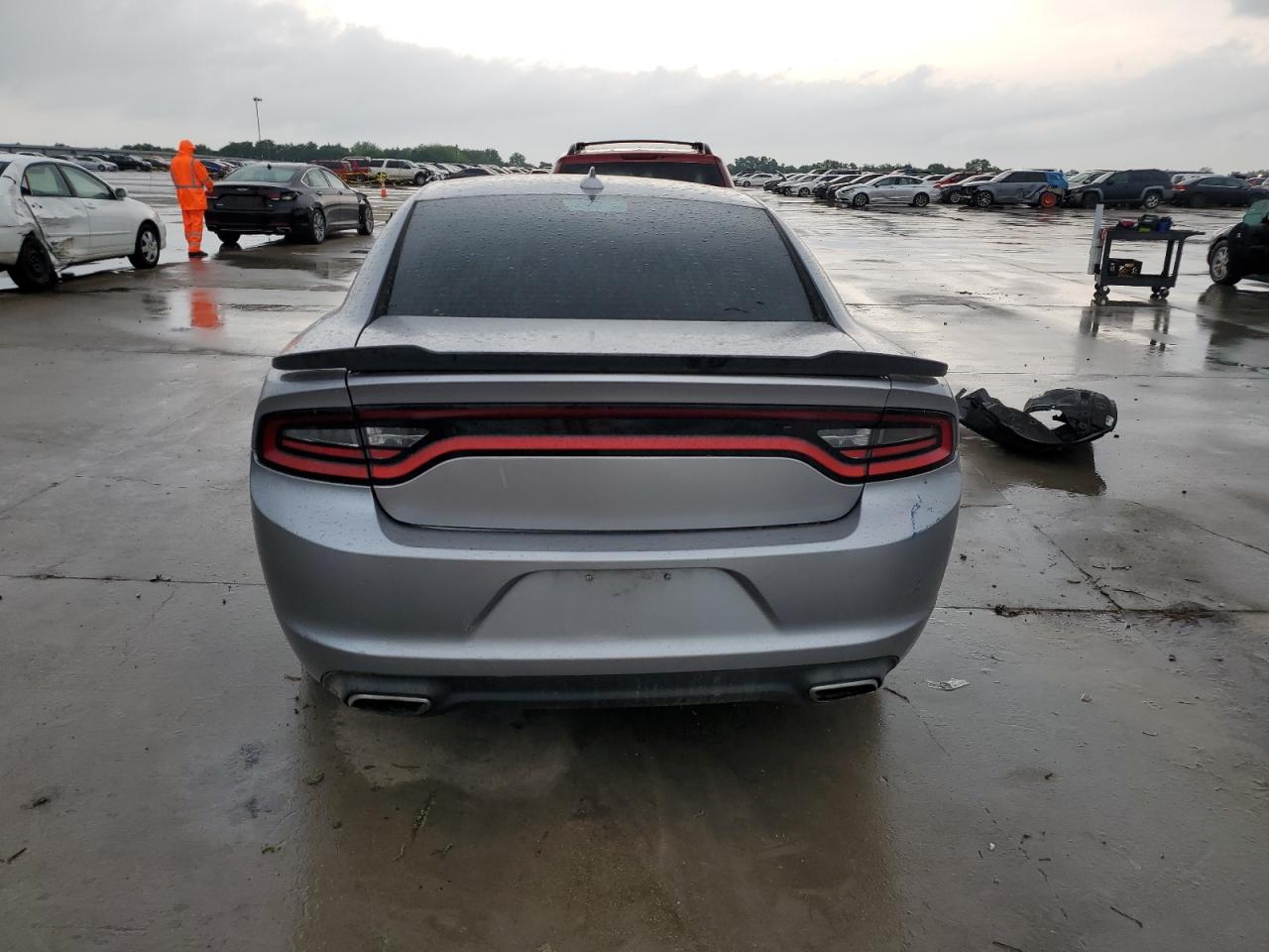 2C3CDXHG3GH323724 2016 Dodge Charger Sxt