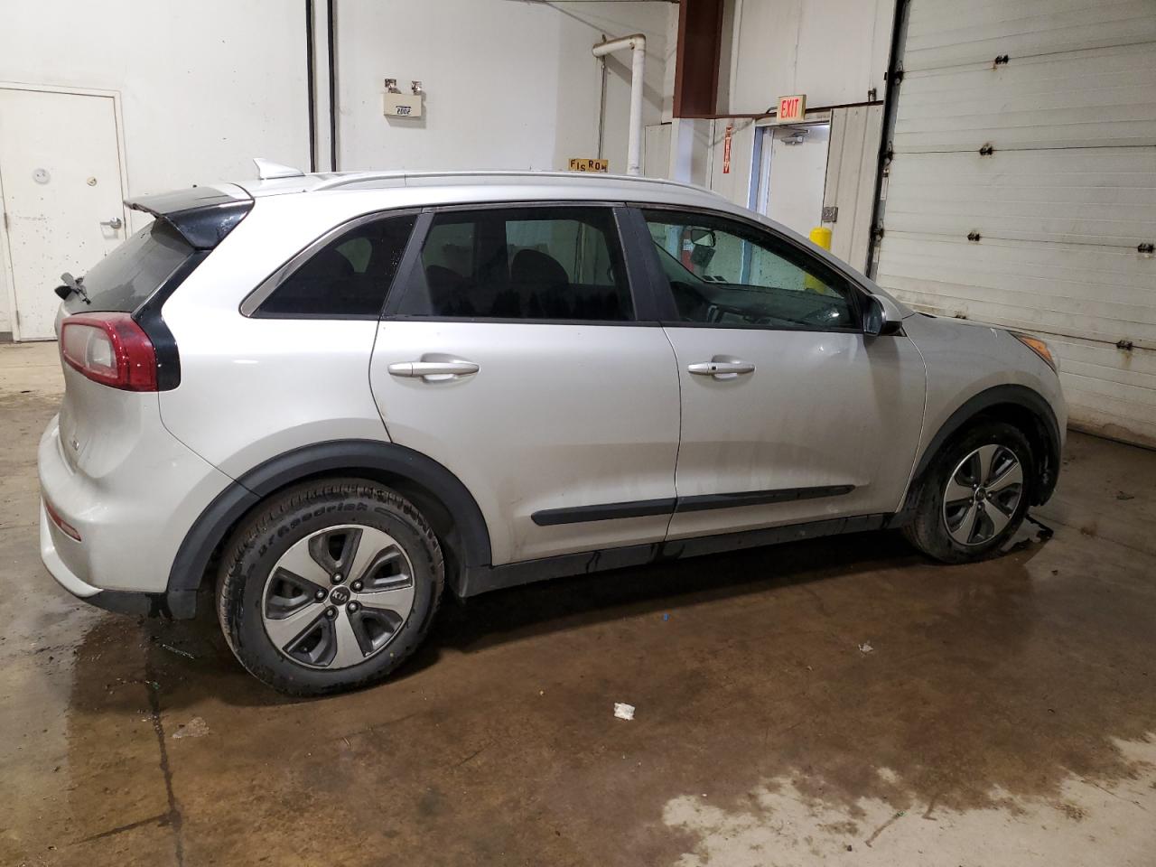 KNDCB3LC7H5040721 2017 Kia Niro Fe