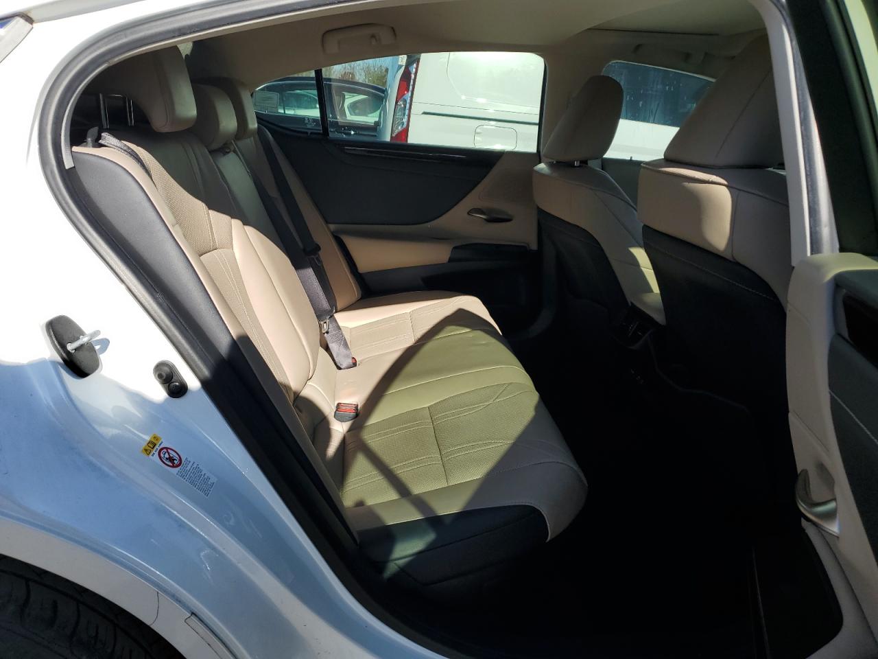 JTHB21B10K2002805 2019 Lexus Es 300H