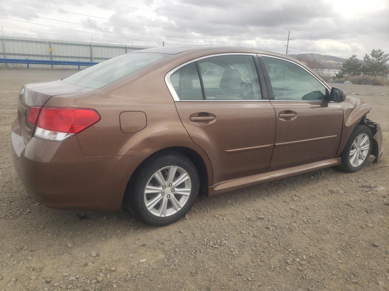 4S3BMBC65B3248352 2011 Subaru Legacy 2.5I Premium