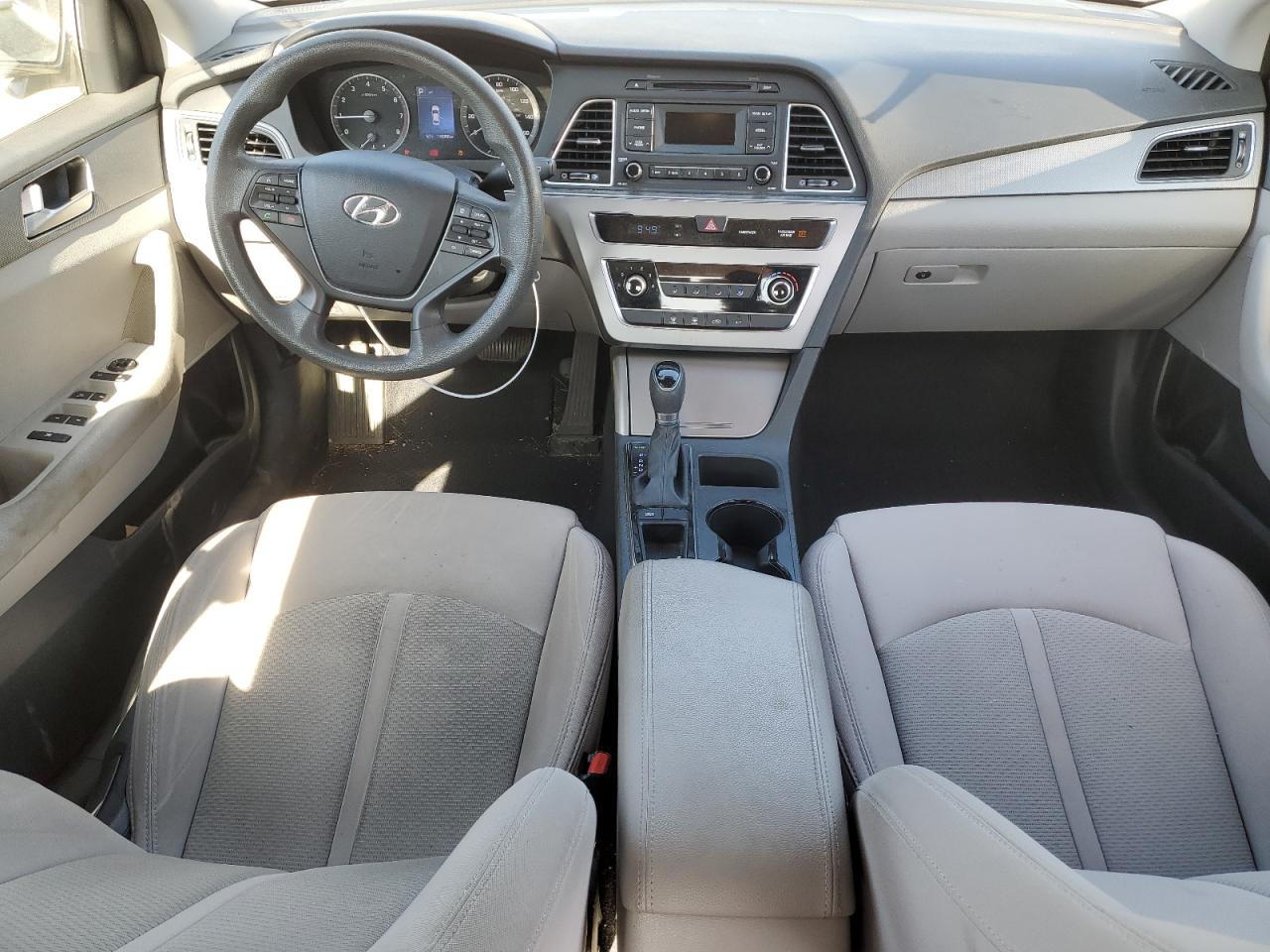 5NPE24AF8FH218001 2015 Hyundai Sonata Se