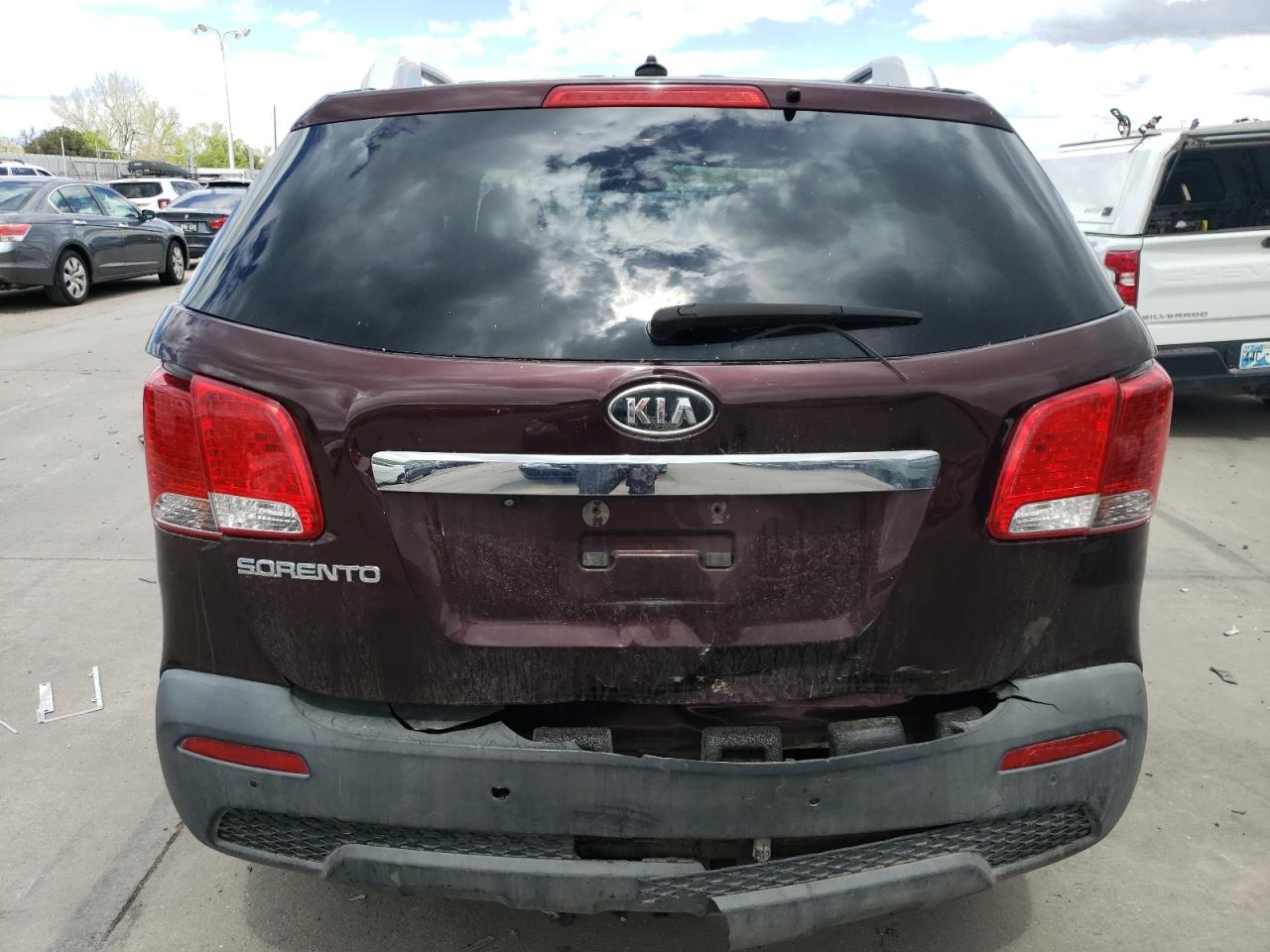 5XYKTDA17BG055010 2011 Kia Sorento Base