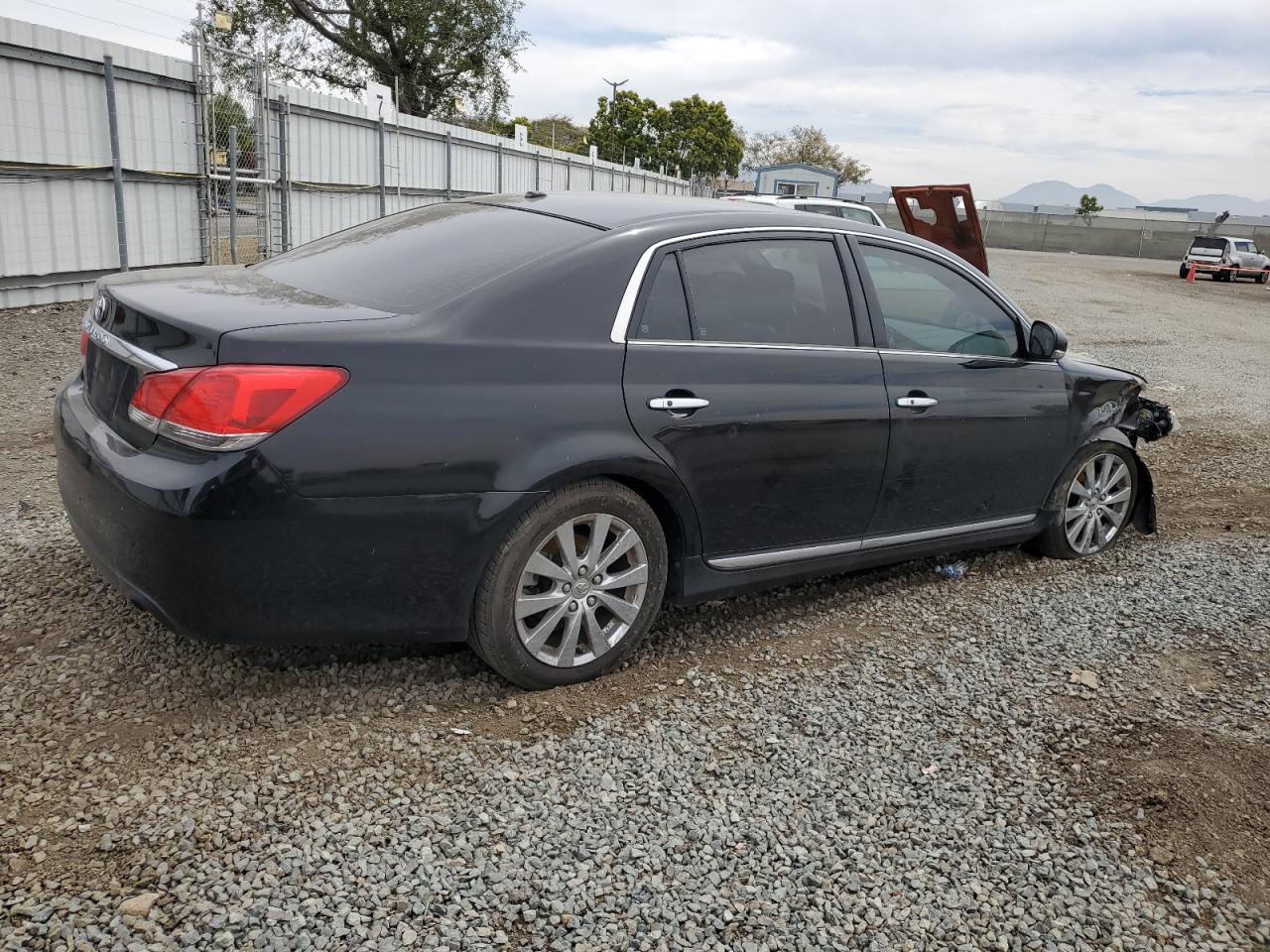 4T1BK3DB1BU417036 2011 Toyota Avalon Base