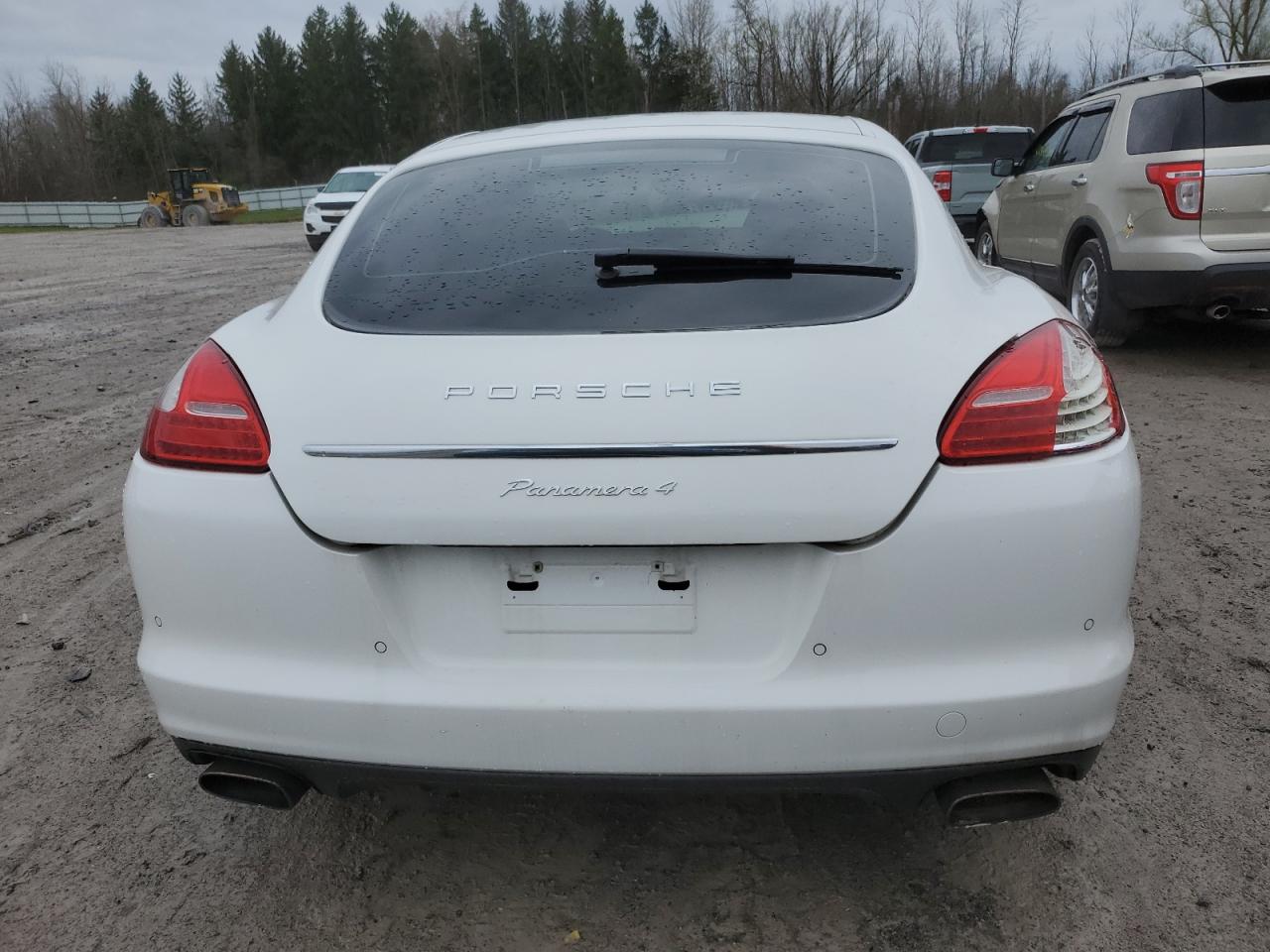 WP0AA2A71BL016668 2011 Porsche Panamera 2