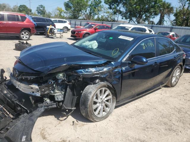 Lot #2503519124 2021 TOYOTA CAMRY LE salvage car