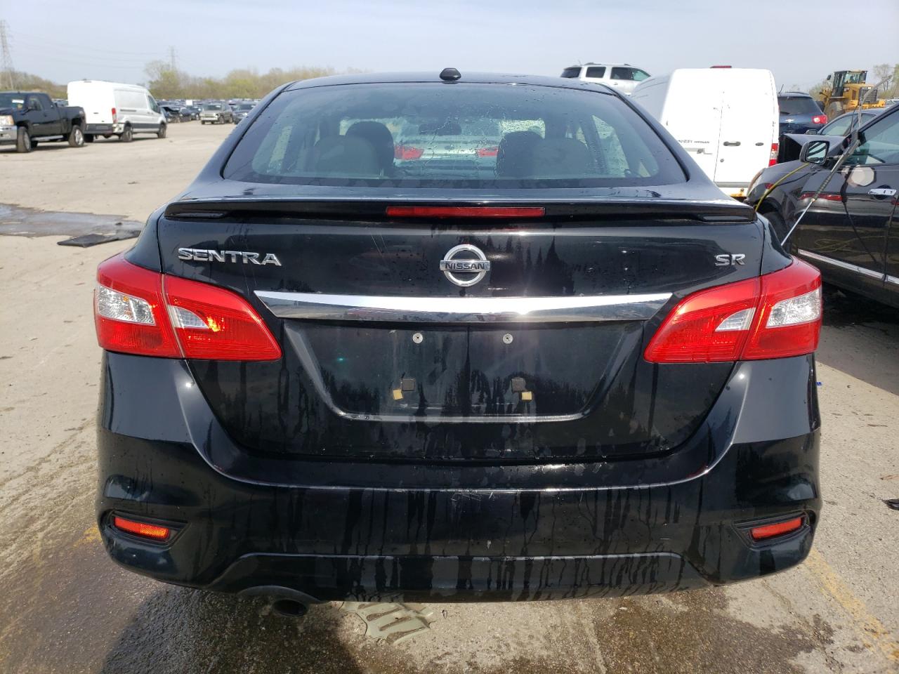 3N1AB7AP9JY272771 2018 Nissan Sentra S