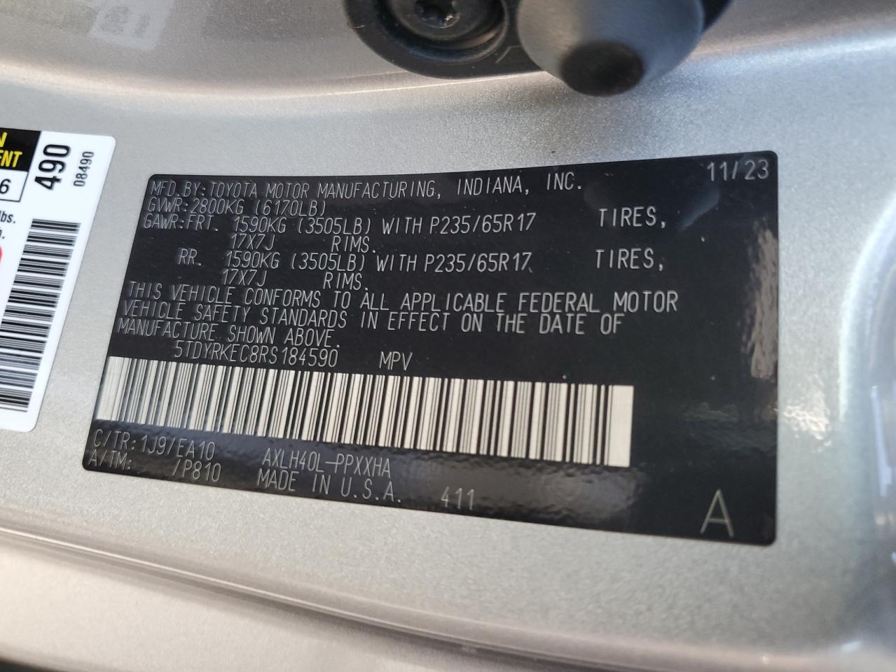 5TDYRKEC8RS184590 2024 Toyota Sienna Xle