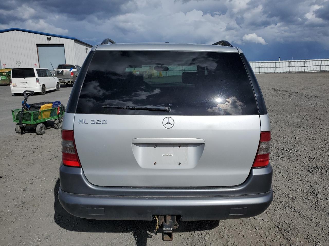 4JGAB54E1XA114817 1999 Mercedes-Benz Ml 320