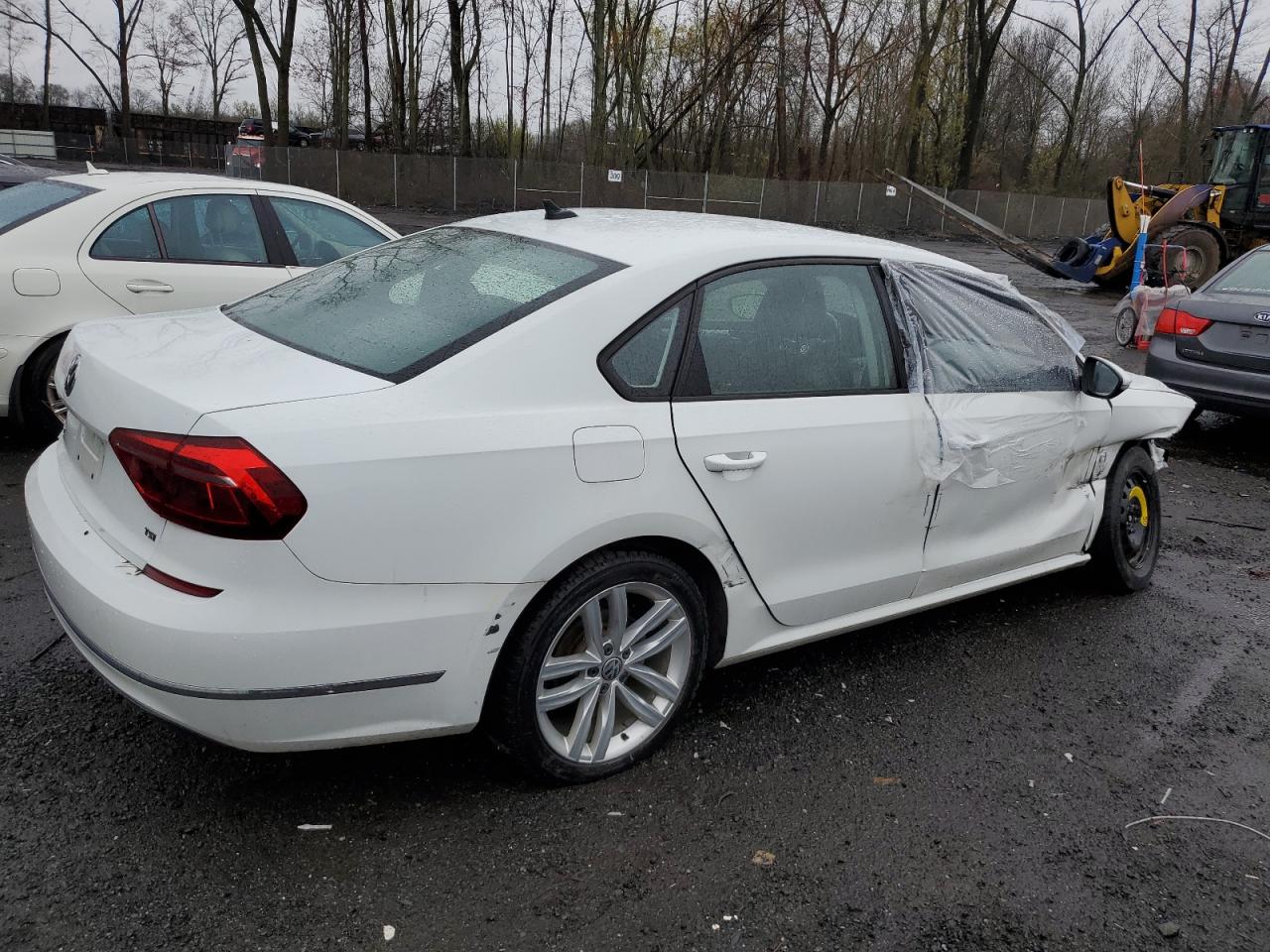 1VWLA7A38KC001570 2019 Volkswagen Passat Wolfsburg