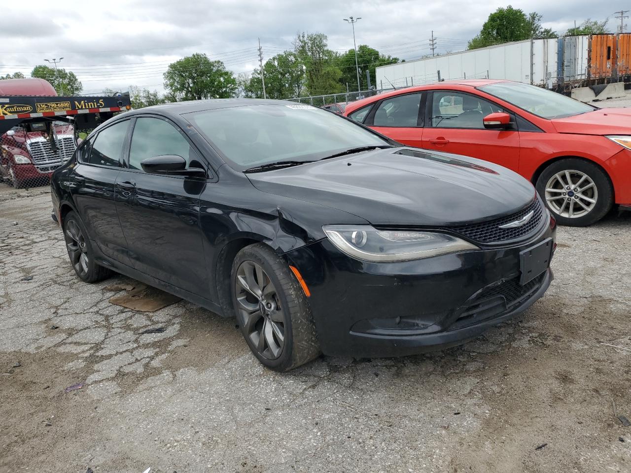 2015 Chrysler 200 S vin: 1C3CCCBG1FN638161