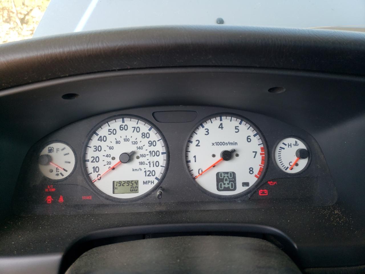 JN8DR09XX1W563065 2001 Nissan Pathfinder Le