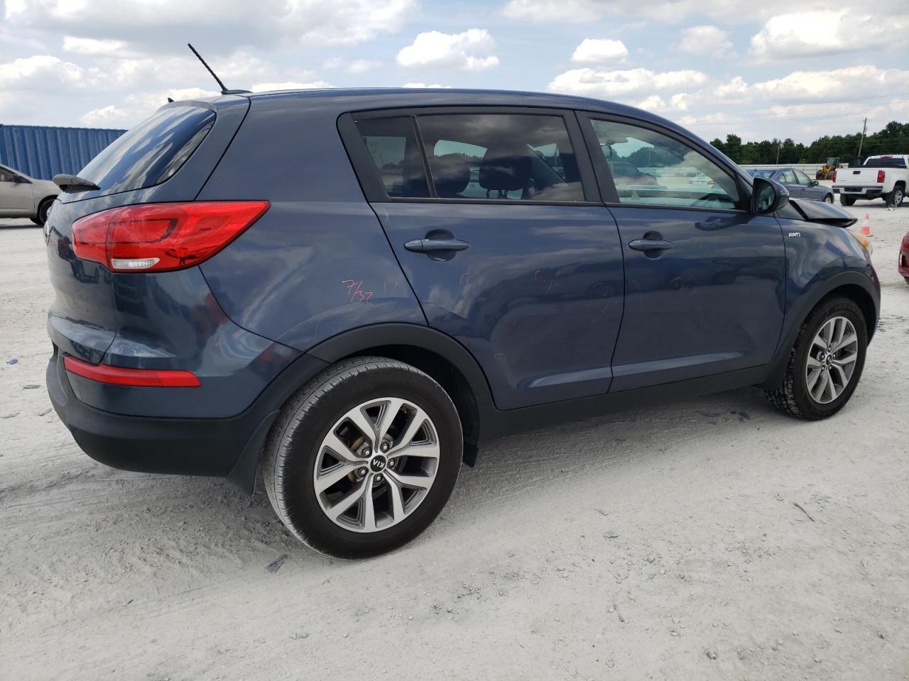 KNDPBCAC3F7748387 2015 Kia Sportage Lx