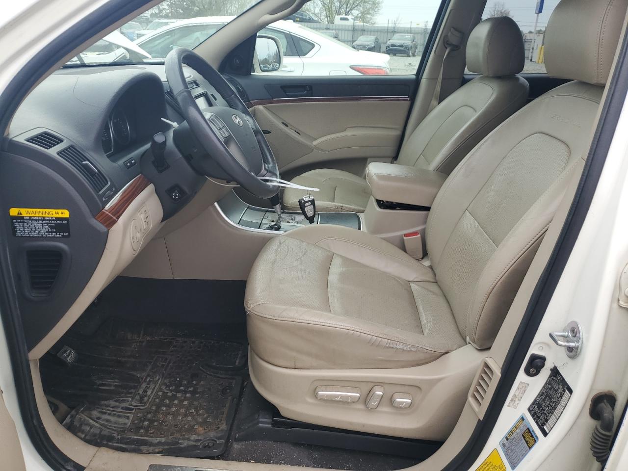 KM8NU73C58U066388 2008 Hyundai Veracruz Gls