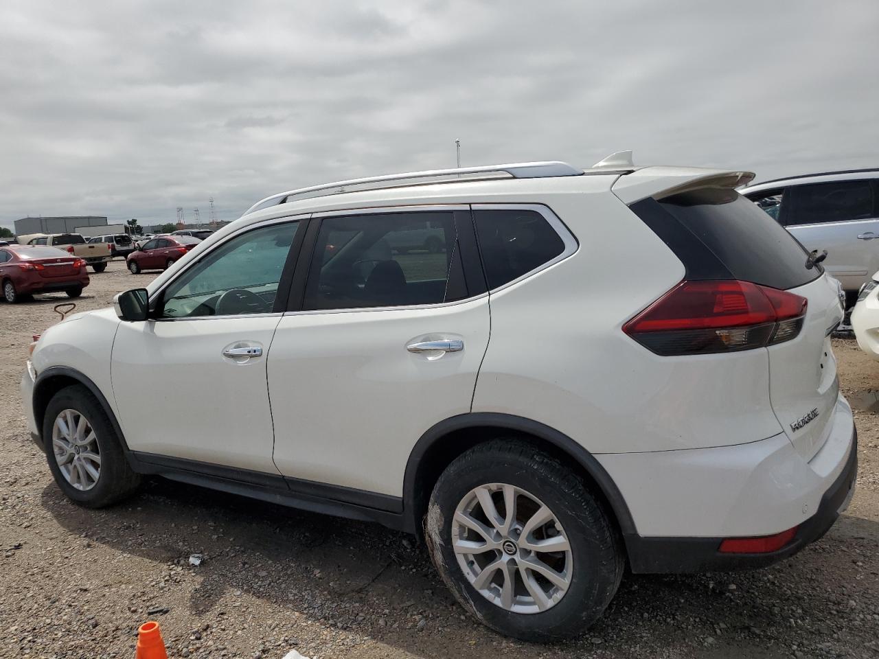 2020 Nissan Rogue S vin: KNMAT2MV5LP526729