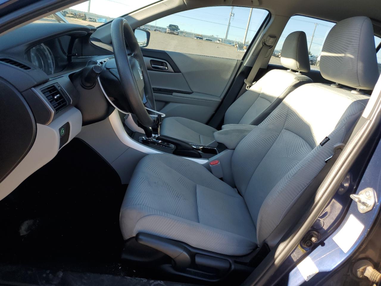 1HGCR2F3XFA217981 2015 Honda Accord Lx