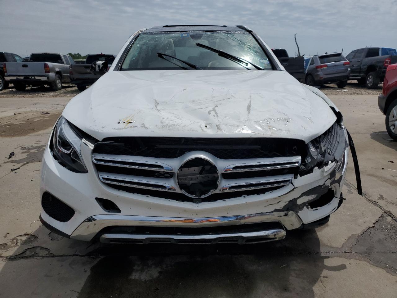 2018 Mercedes-Benz Glc 300 vin: WDC0G4JB4JV050546