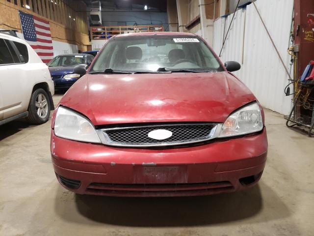 Lot #2484956989 2005 FORD FOCUS ZX4 salvage car