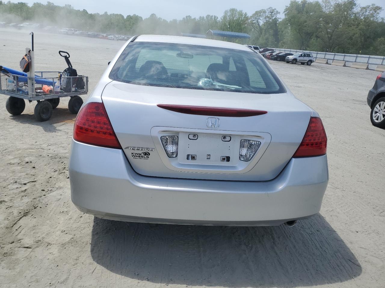 1HGCM56137A030646 2007 Honda Accord Value