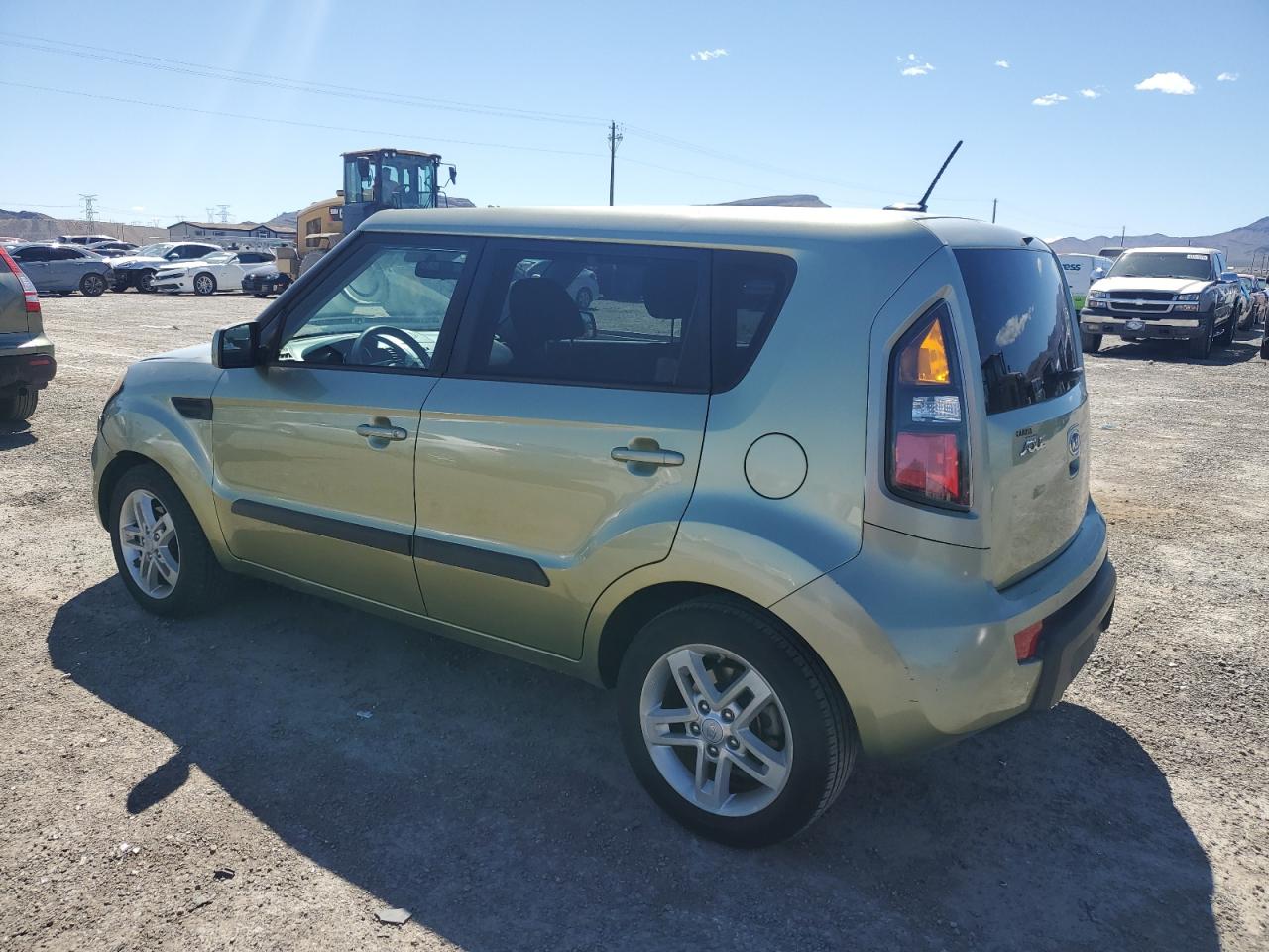 KNDJT2A20B7339570 2011 Kia Soul +
