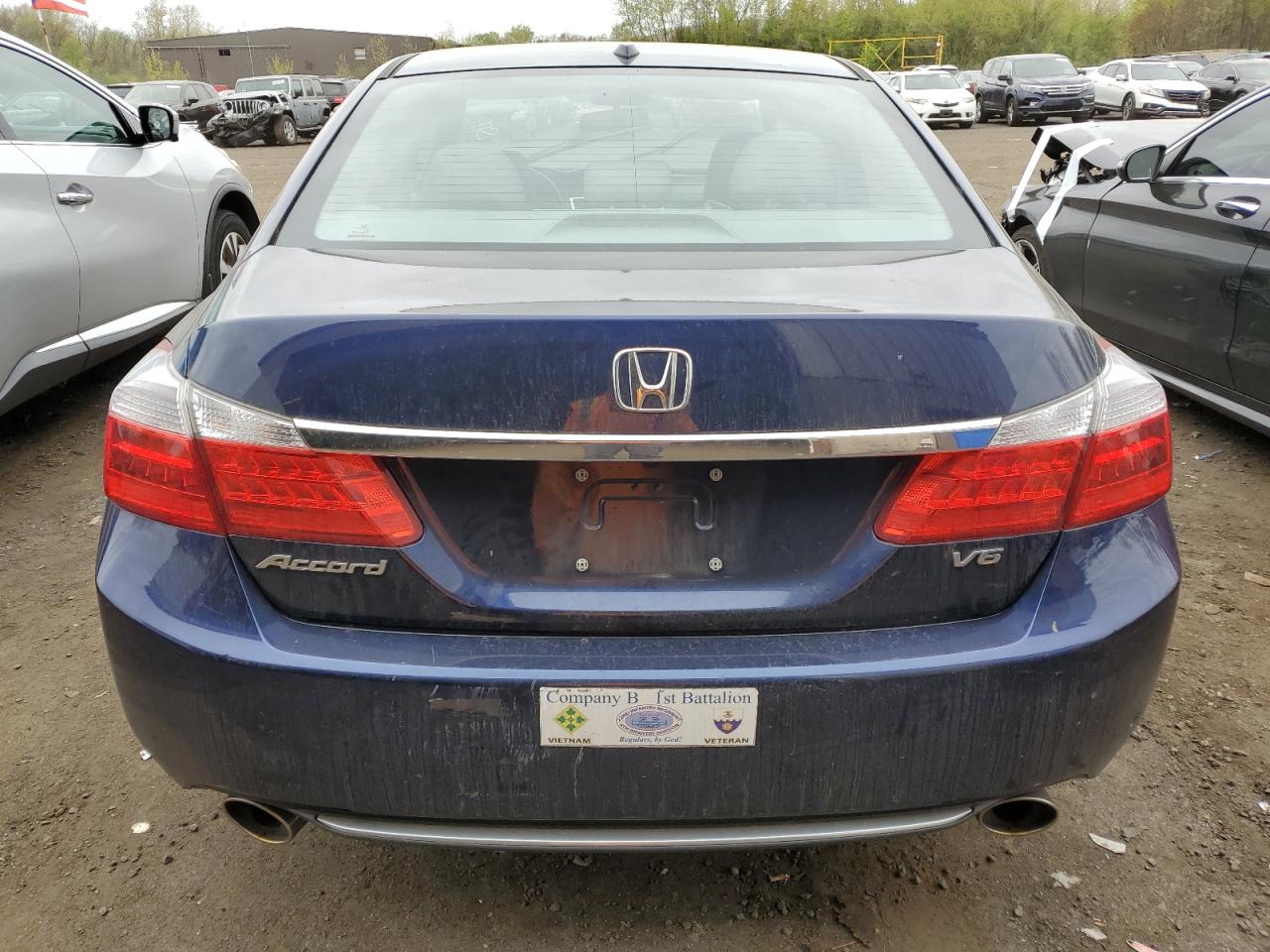 1HGCR3F8XDA046888 2013 Honda Accord Exl