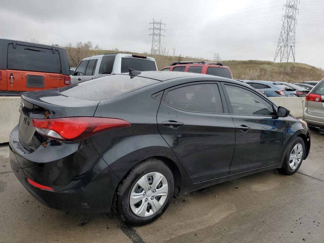 5NPDH4AE9GH662961 2016 Hyundai Elantra Se