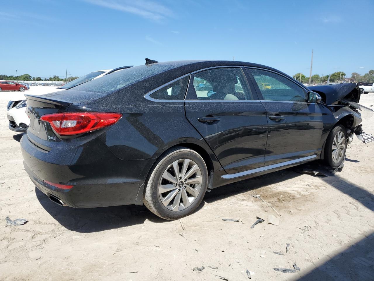 2017 Hyundai Sonata Sport vin: 5NPE34AF3HH460369