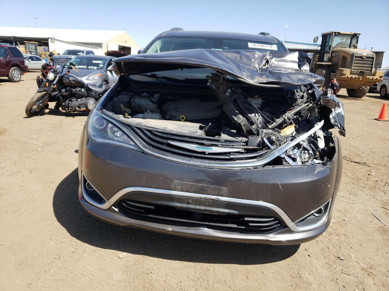 2018 Chrysler Pacifica Hybrid Touring L vin: 2C4RC1L73JR175699