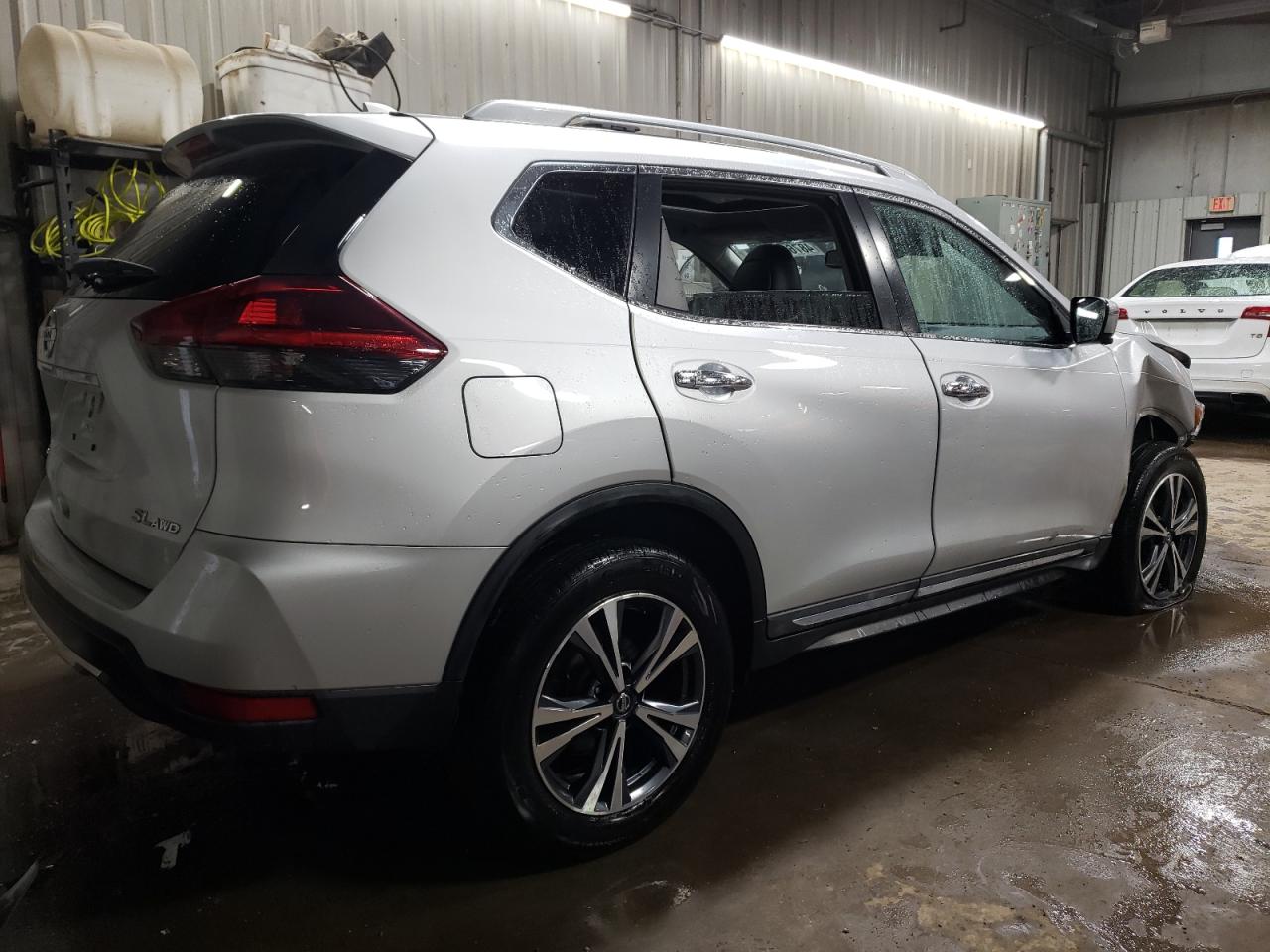 2018 Nissan Rogue S vin: 5N1AT2MV2JC821965