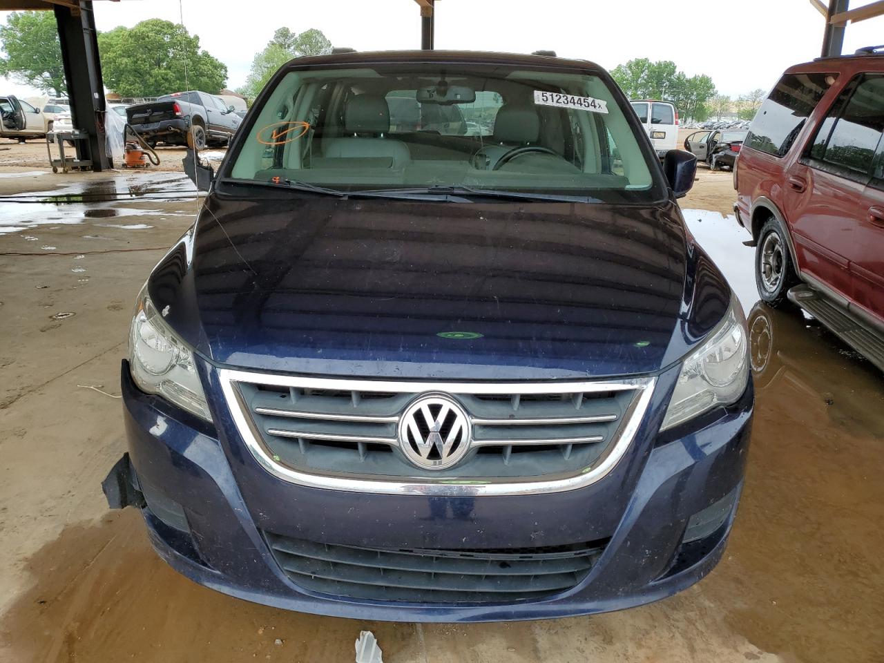 2C4RVABG9DR725651 2013 Volkswagen Routan Se